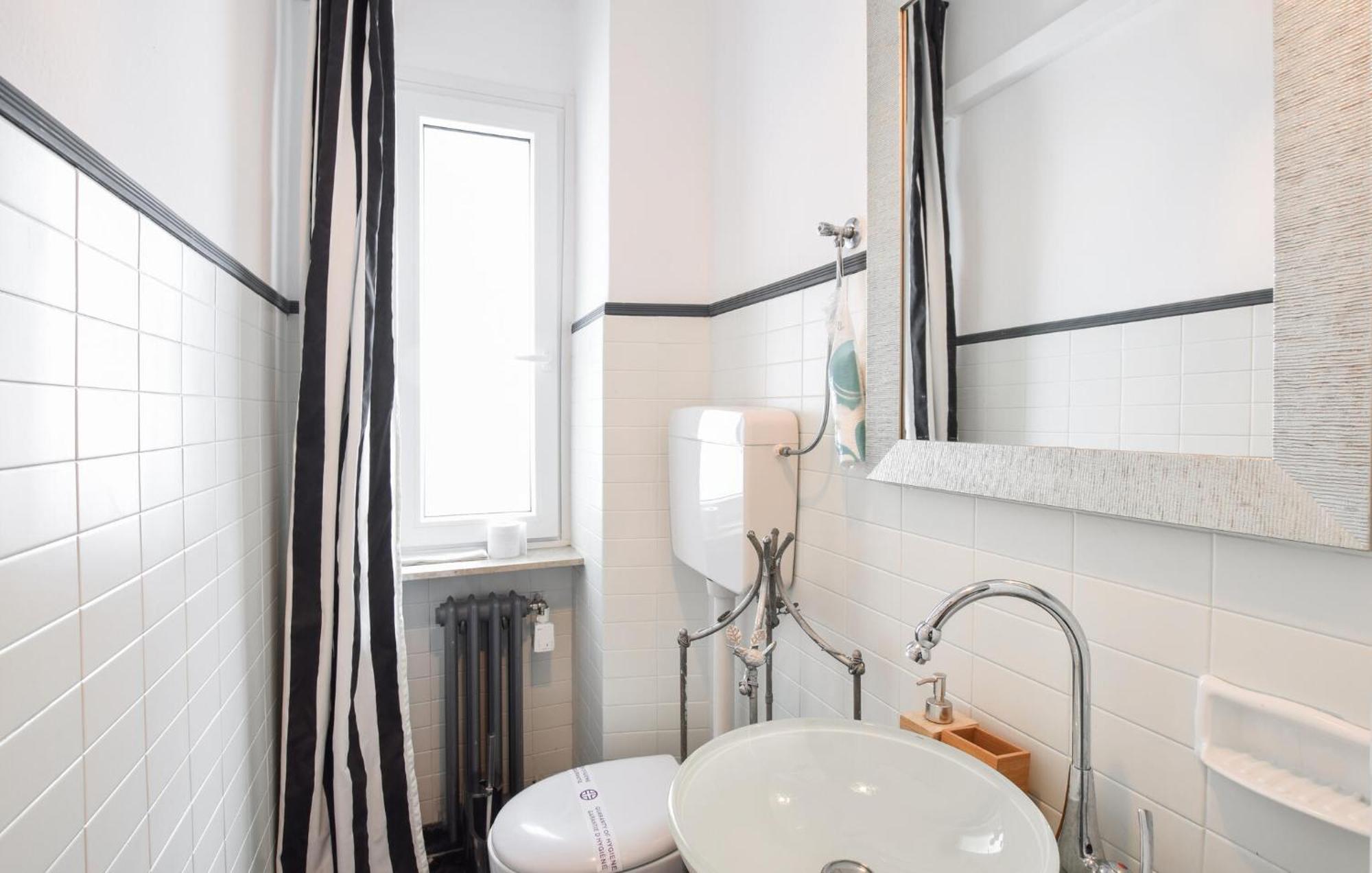2 Bedroom Cozy Apartment In Gorizia Buitenkant foto