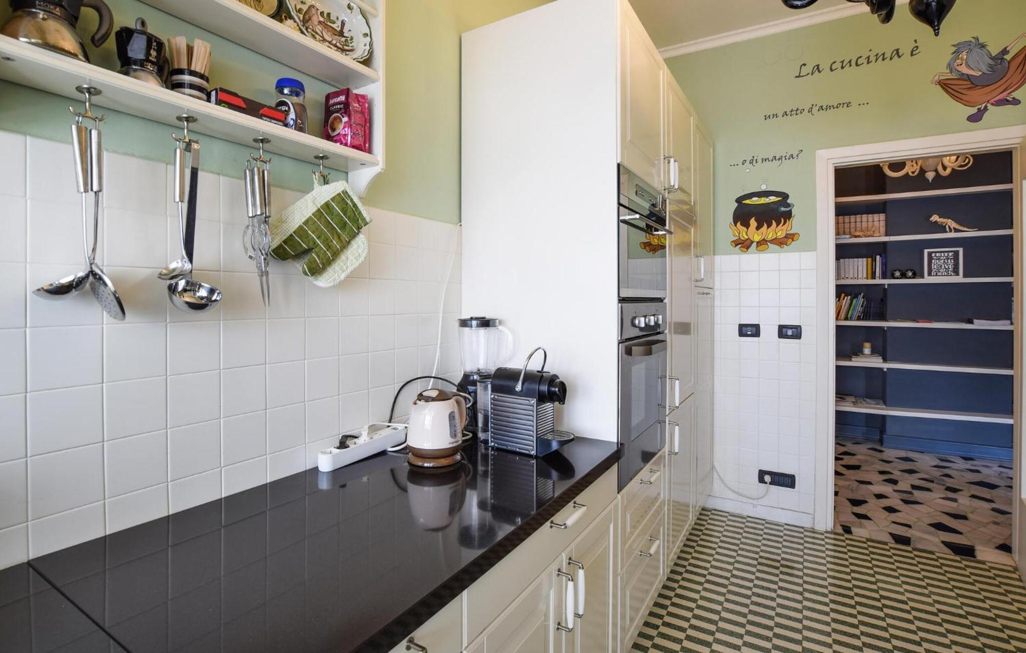 2 Bedroom Cozy Apartment In Gorizia Buitenkant foto